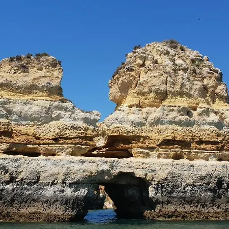 Apartamento T2 Encosta Sao Jose 아파트